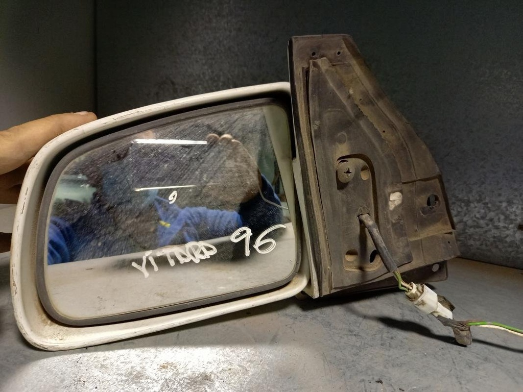 [10230932527019] Retrovisor izquierdo - Suzuki Vitara (ET,TA) (2.0 TDI (83 cv) Automatico) (1996)