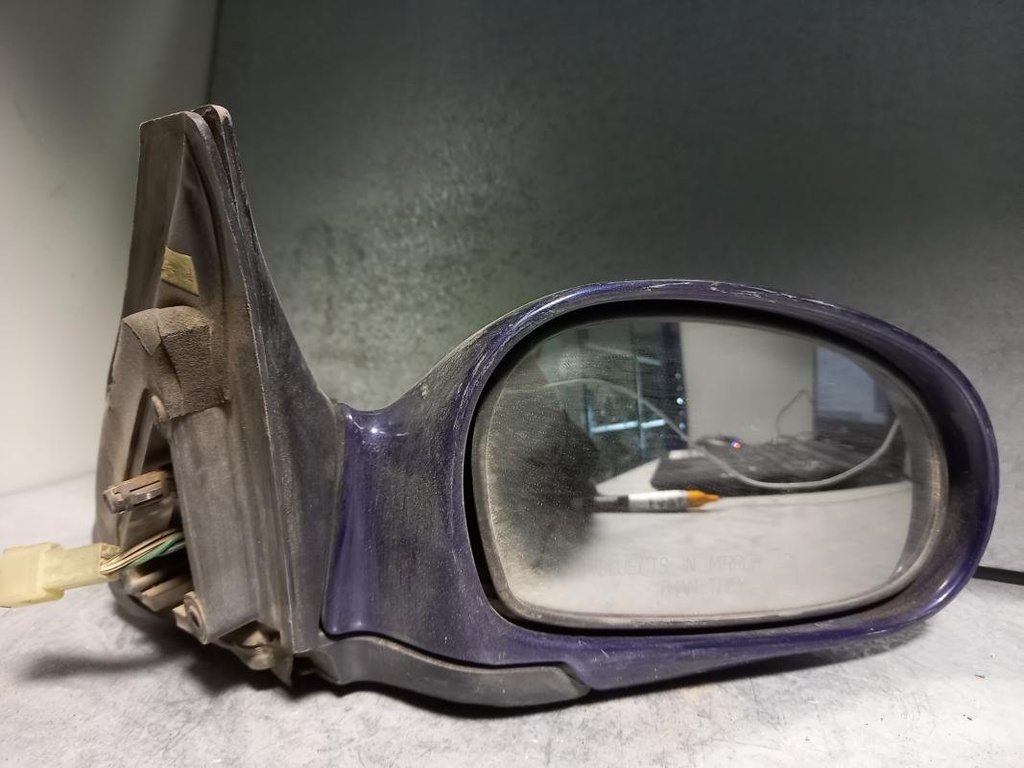 [10261116204905] Retrovisor derecho - Kia Shuma II (1.6 i 16V (101 cv)) (2001)