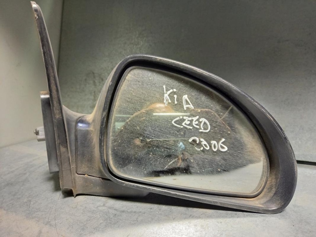 [10261639285968] Retrovisor derecho - Kia Cee'd (1.6D 16V (115 cv) automatic) (2006)