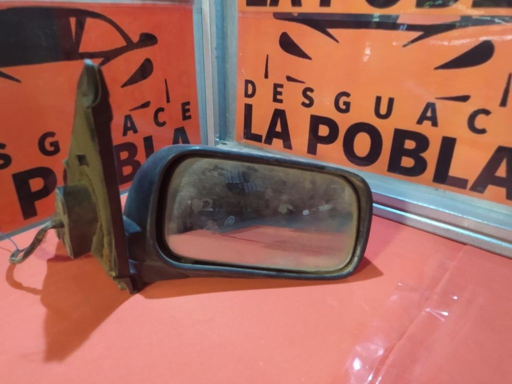 [11061538115373] Retrovisor derecho - Nissan Primera (P10) (2.0 16V 4x4 (115 cv)) (1997)