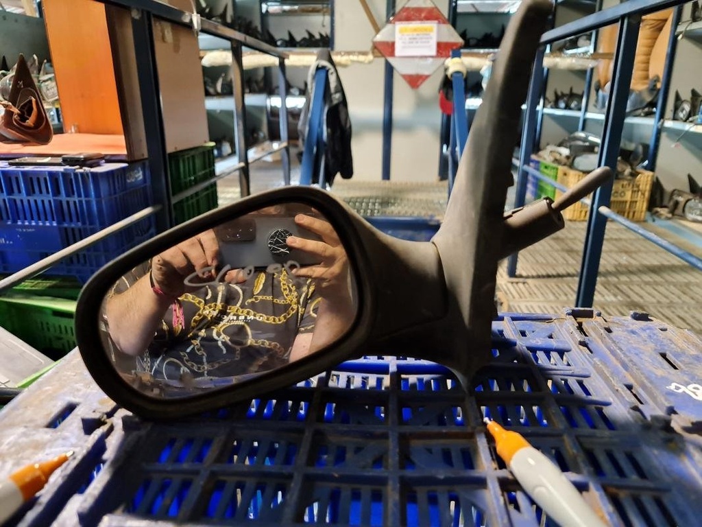 [12141234348185] Retrovisor izquierdo - Renault Clio I (1.2 (55 cv)) (1998)