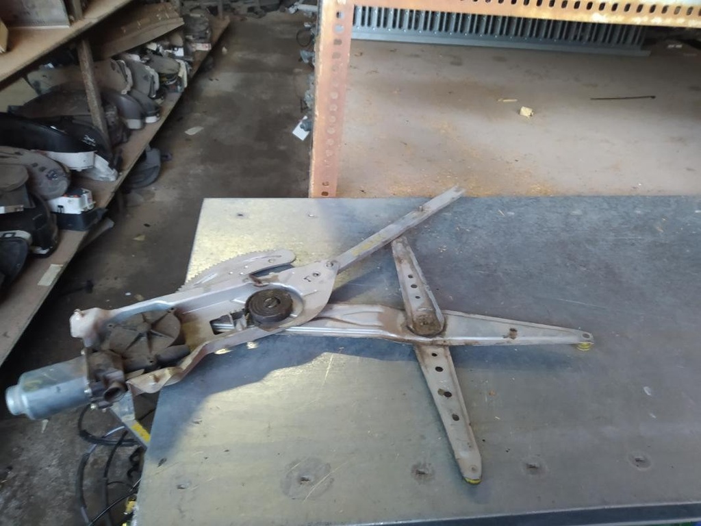 [12291654494358] Elevalunas delantero derecho - Renault Kangoo II (1.5 dCi (110 cv)) (0000)