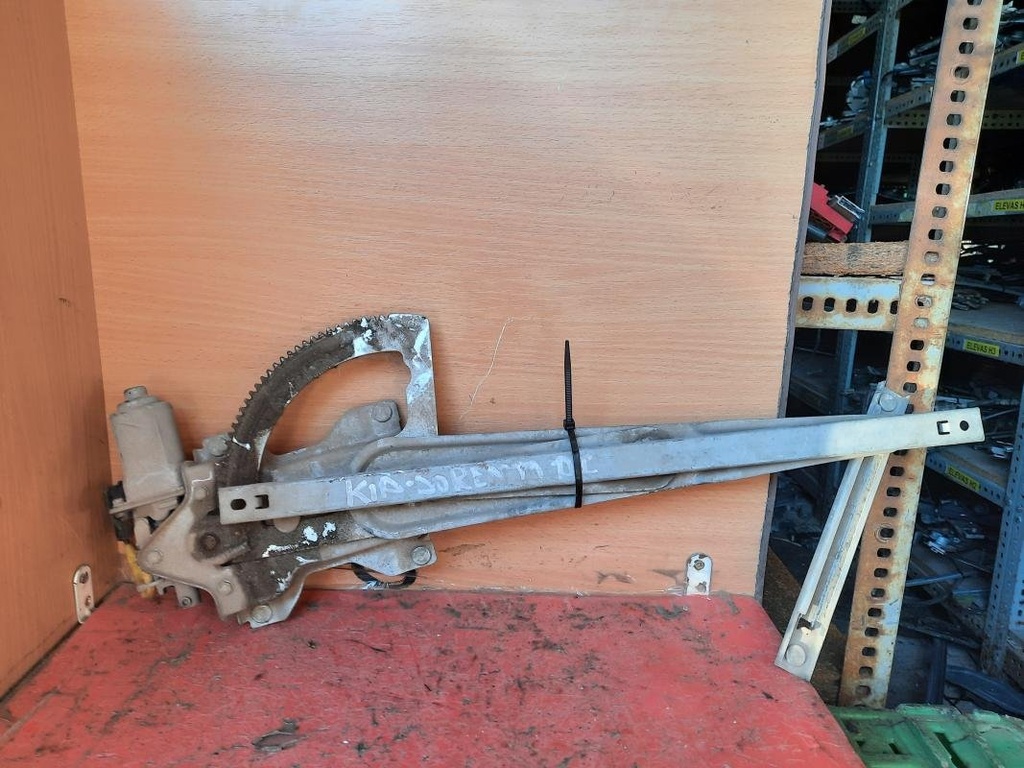 [12311153305865] Elevalunas delantero izquierdo - Kia Sorento I (2.4 i 16V (139 cv)) (0000)