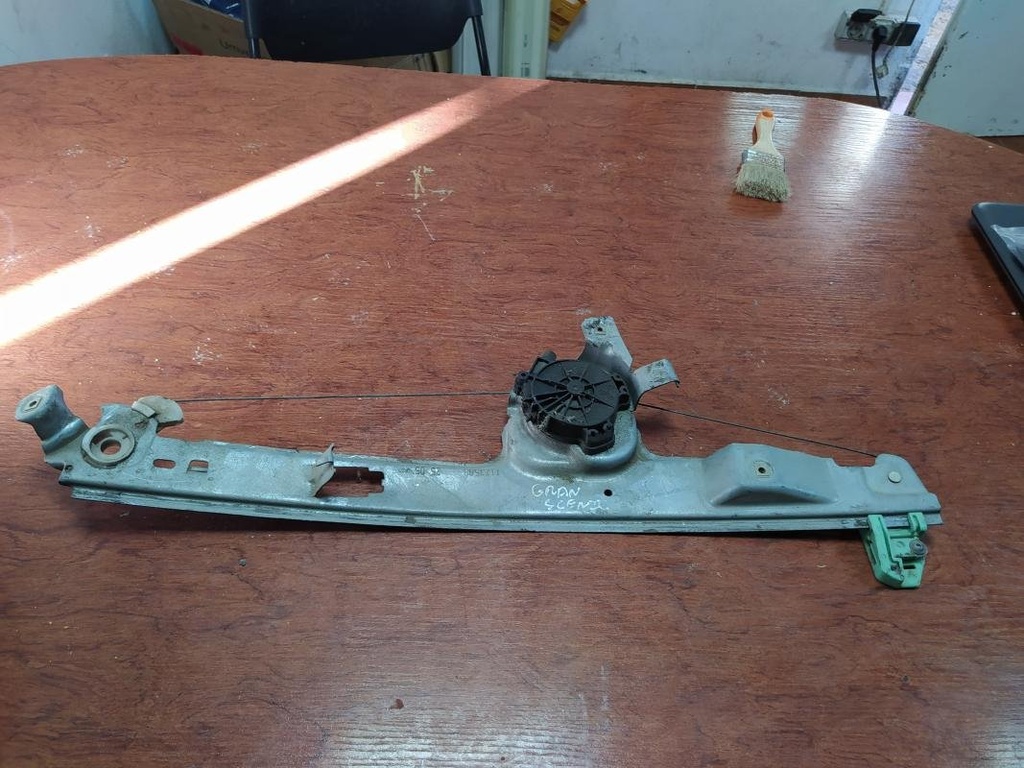 [01121614579314] Elevalunas delantero derecho - Renault Grand Scénic II (JM0/1_) (1.9 dCi (116 cv)) (0000)