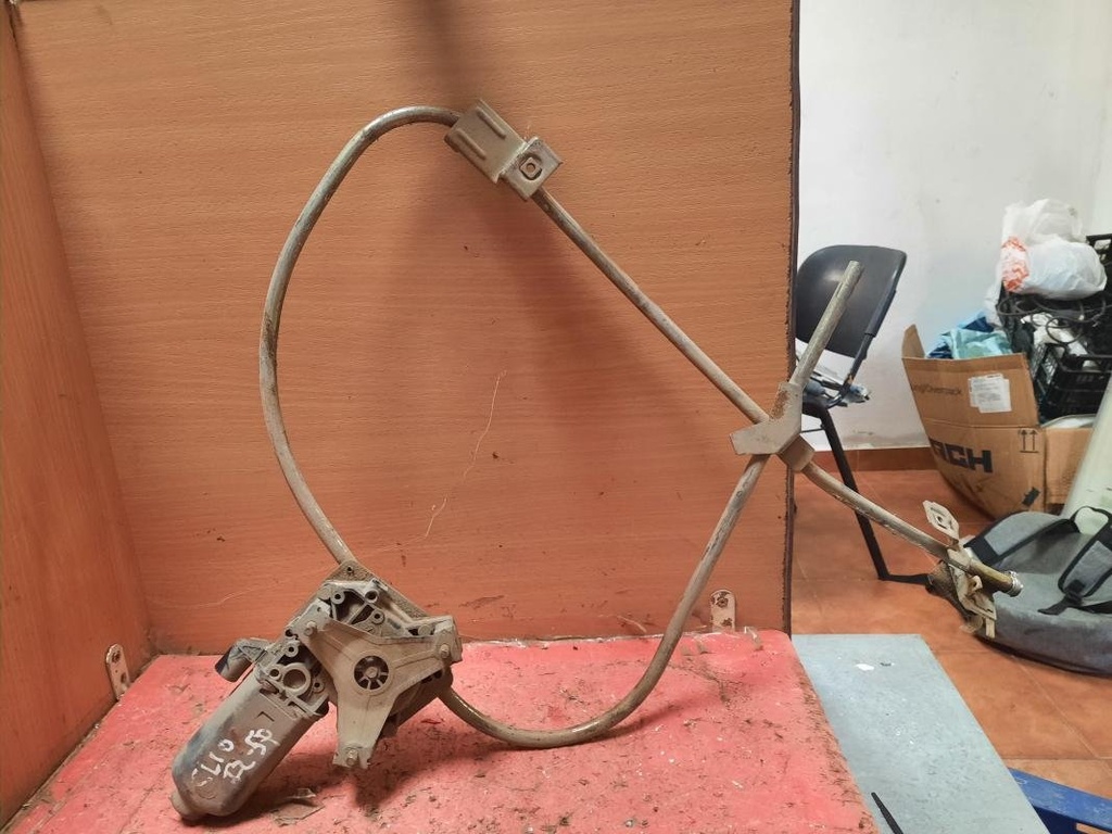 [01121628024504] Elevalunas delantero izquierdo - Renault Clio I (1.2 (55 cv)) (0000)