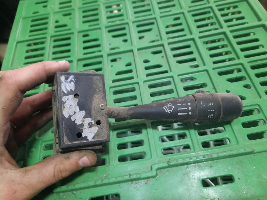 [02231025466374] Mando luces - Nissan Serena (C23M) (2.0 16V (140 cv)) (0000)