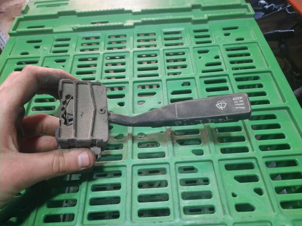 [02231642106050] Mando luces - Nissan Patrol GR II (Y61) (3.0 Di (170 cv)) (0000)