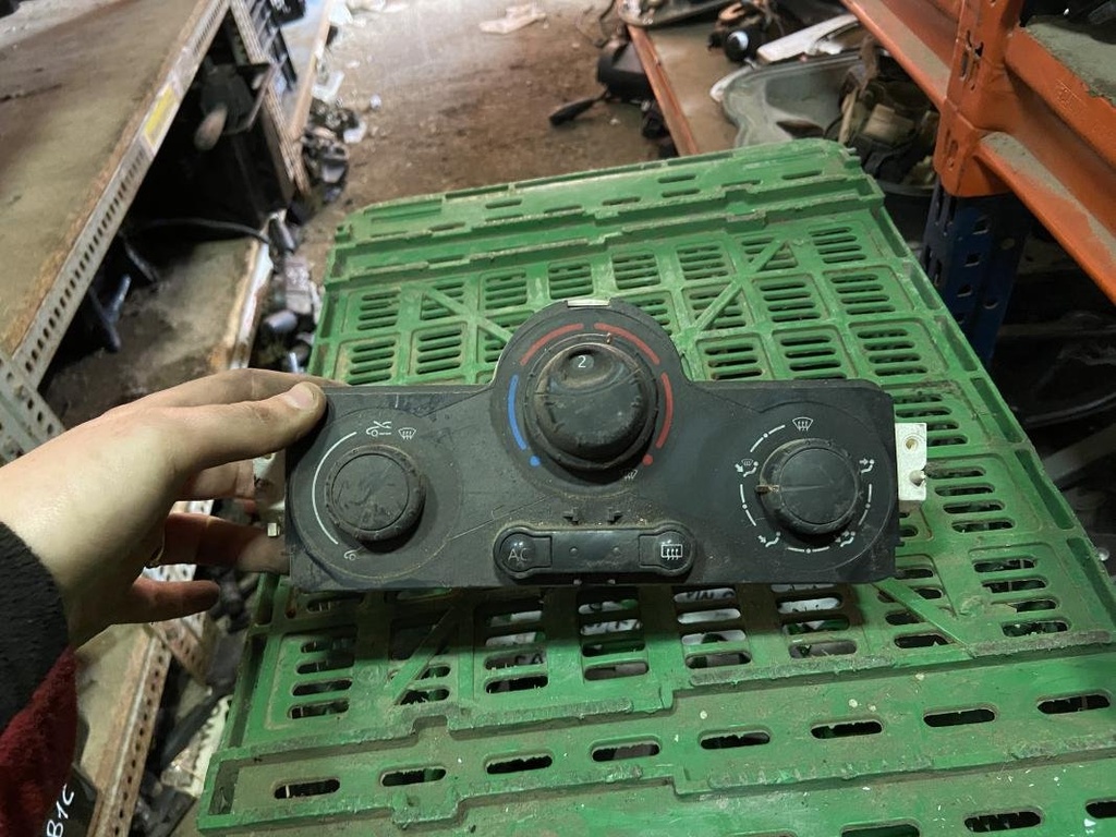 [02261306015714] Mando calefaccion / A/A - Renault Grand Scénic II (JM0/1_) (1.5 dCi (103 cv)) (0000)
