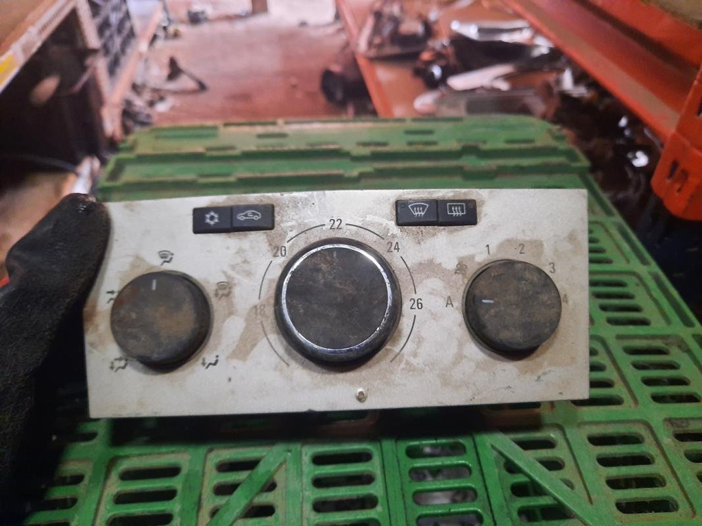 [03011250013135] Mando calefaccion / A/A - Opel Astra H Sedan (1.3 CDTI (90 cv)) (2007)