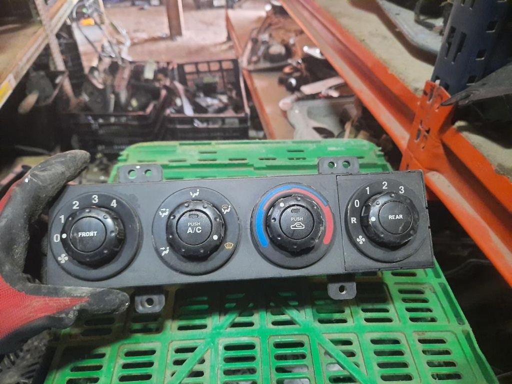 [03021107523700] Mando calefaccion / A/A - Kia Carnival II (2.5i V6 24V (150 cv)) (0000)