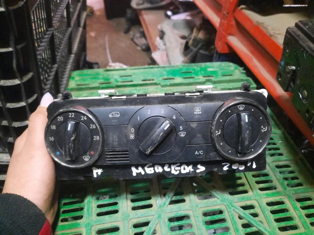 [03041741411350] Mando calefaccion / A/A - Mercedes Benz Clase B (W245) (B 170 (116 cv)) (0000)