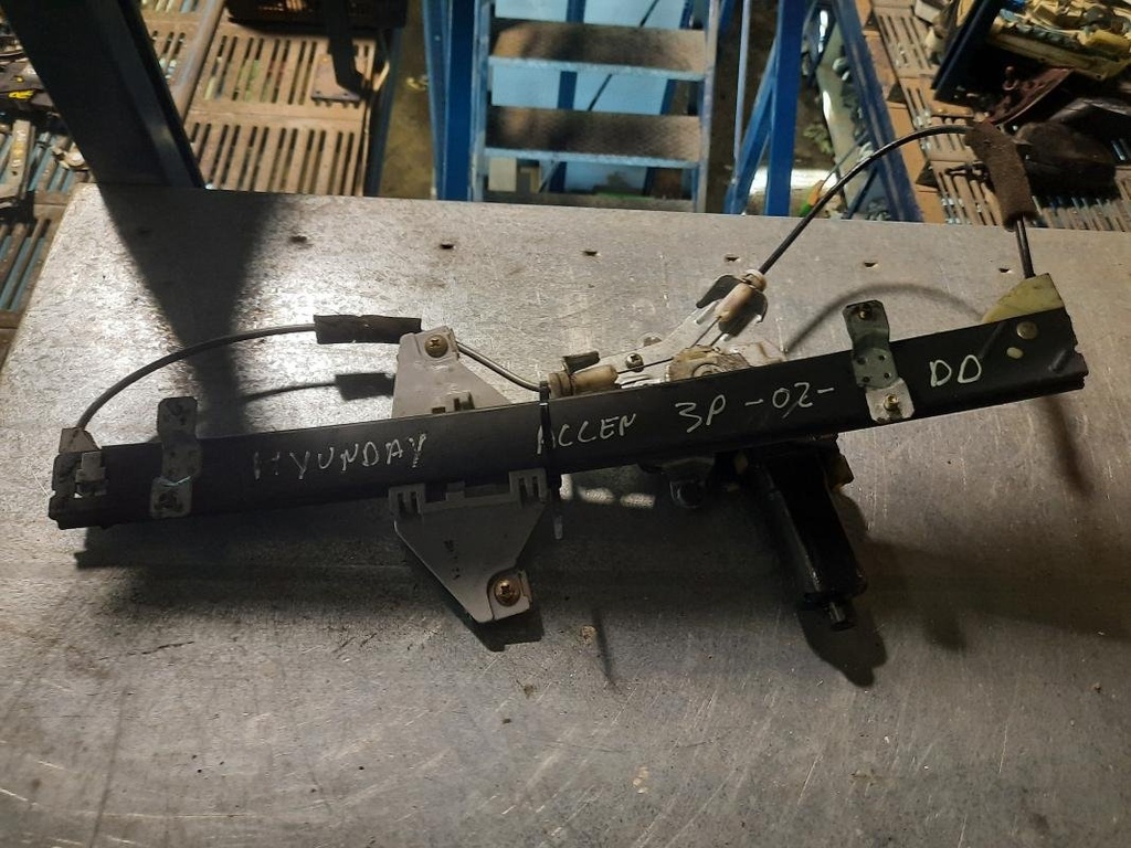 [03221738073543] Elevalunas delantero derecho - Hyundai Accent Hatchback II (1.5 CRDi (82 cv)) (2002)