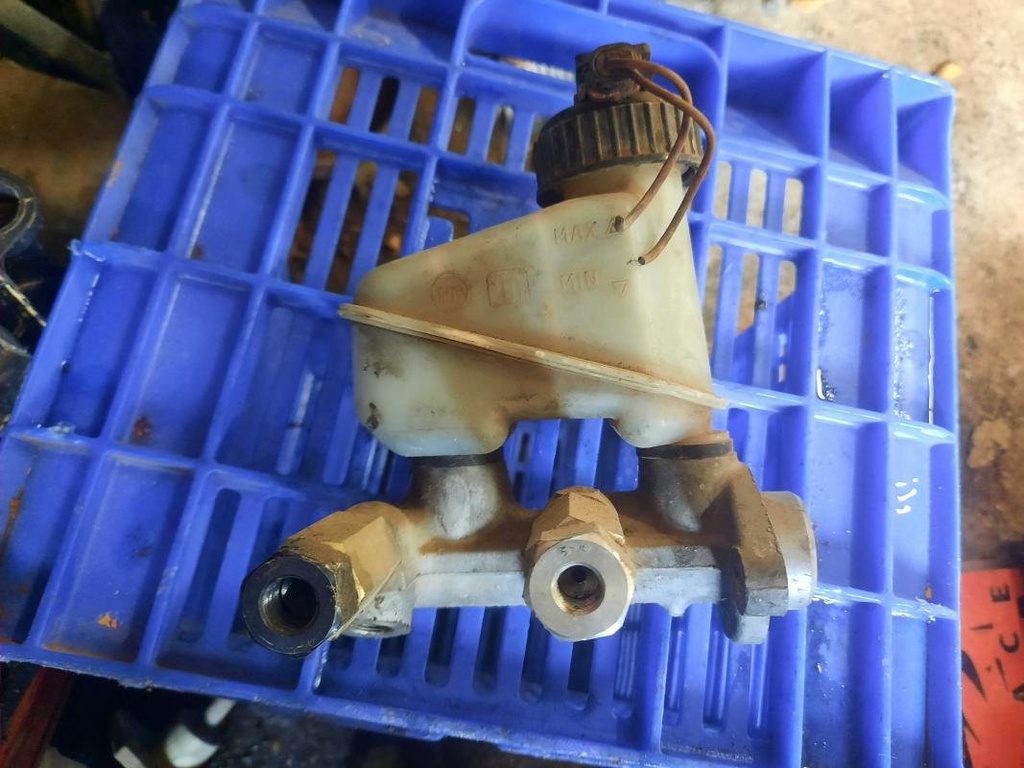 [04161249261809] Bomba de freno - Opel Corsa A (Versión 1987) (1.3i (60 cv)) (1987)