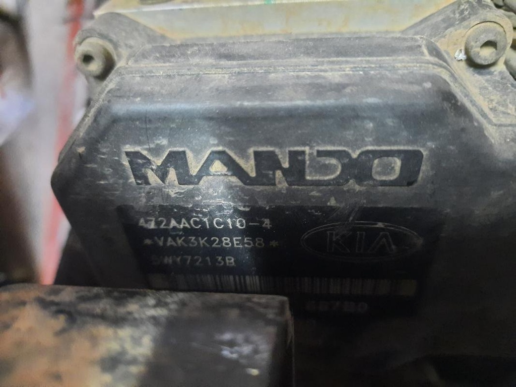 [05051819275853] Centralita abs - Kia Carnival II (2.5i V6 24V (150 cv)) (2003)