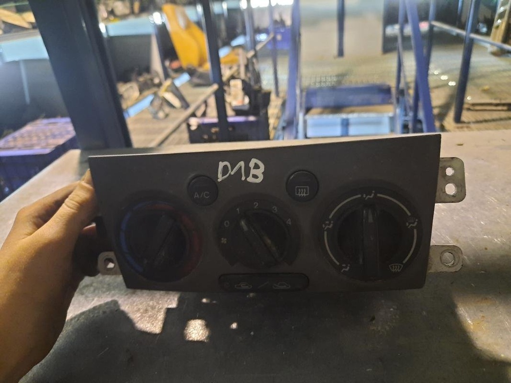 [05071801338268] Mando calefaccion / A/A - Mazda Premacy (CP) (1.9 (100 cv)) (0000)