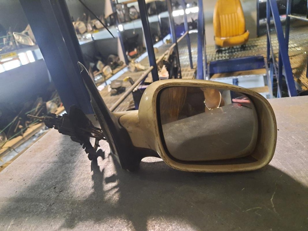 [06181654259477] Retrovisor derecho - Seat Arosa (6H) (1.2 TDI 3L (61 cv)) (0000)