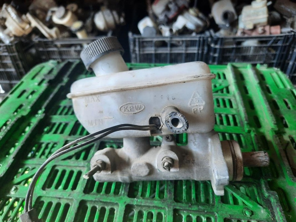 [07221844197601] Bomba de freno - Kia Carnival II (2.5i V6 24V (150 cv)) (0000)