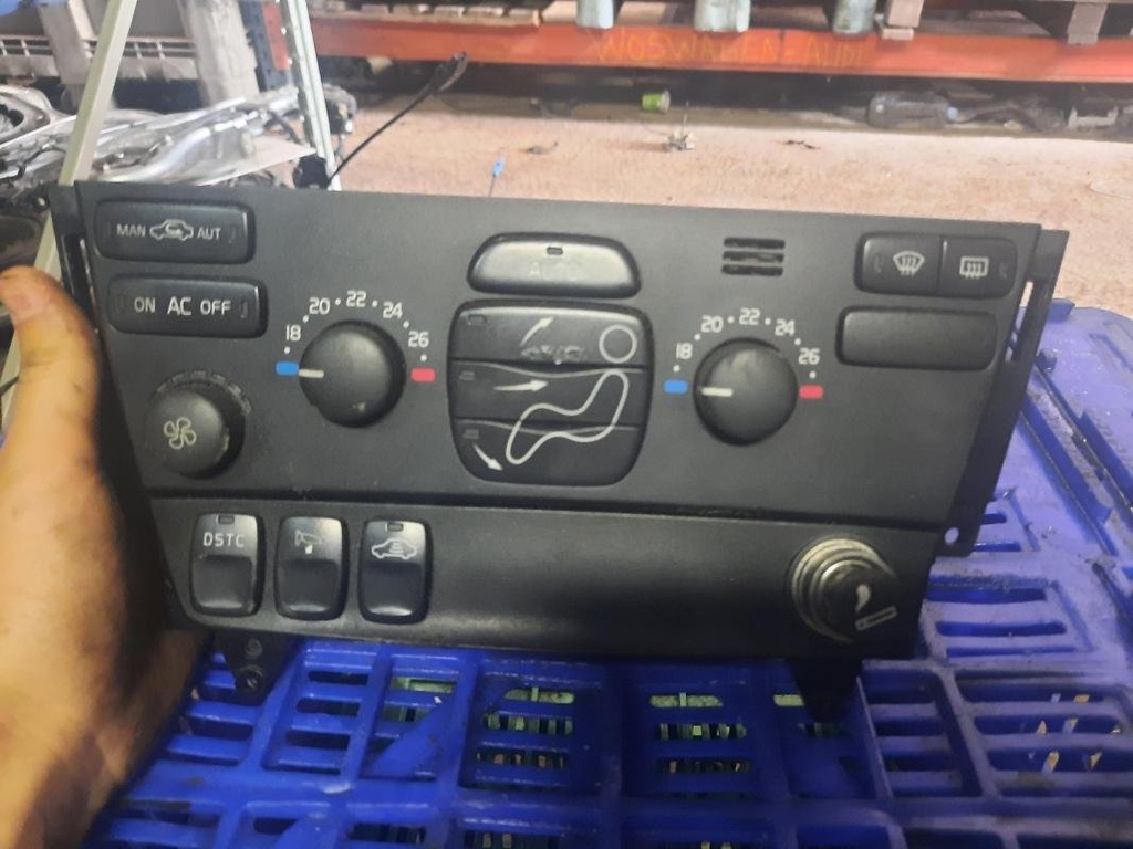 [10011049286214] Mando calefaccion / A/A - Volvo S60 (2.4 20V (140 cv) Automatico) (0000)
