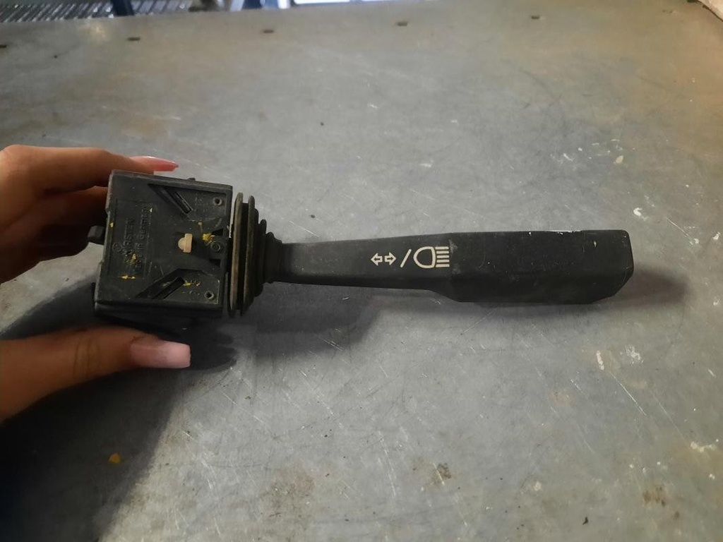 [10041217549261] Mando luces - Volvo 440 K (445) (1.7 (82 cv)) (0000)