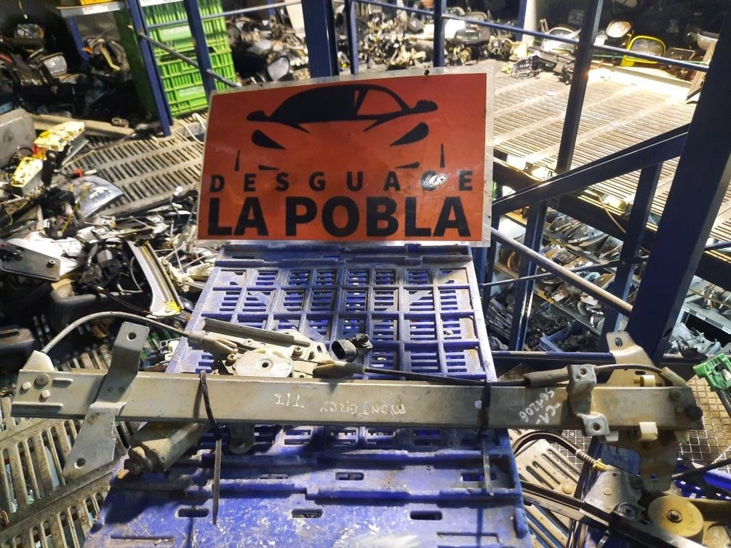 [01171731148147] Elevalunas trasero izquierdo - Opel Monterey A (LTD 3.2i V6 24V (177 cv) 4x4) (0000)