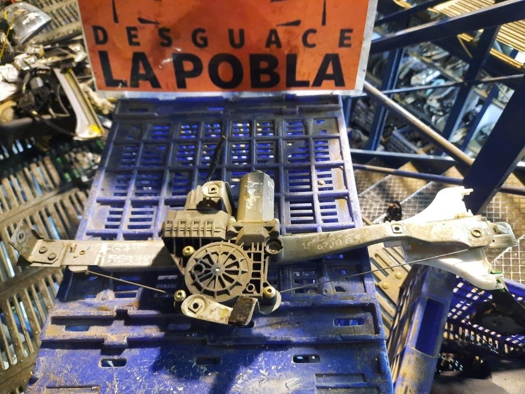 [01181028535591] Elevalunas trasero izquierdo - Opel Movano Furgón (F9) (2.5 CDTI (101 cv)) (2002)