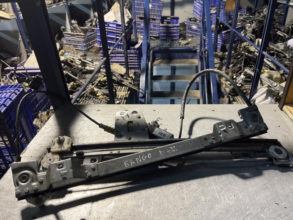 [03081826086714] Elevalunas delantero izquierdo - Renault Kangoo II (1.5 dCi (110 cv)) (0000)