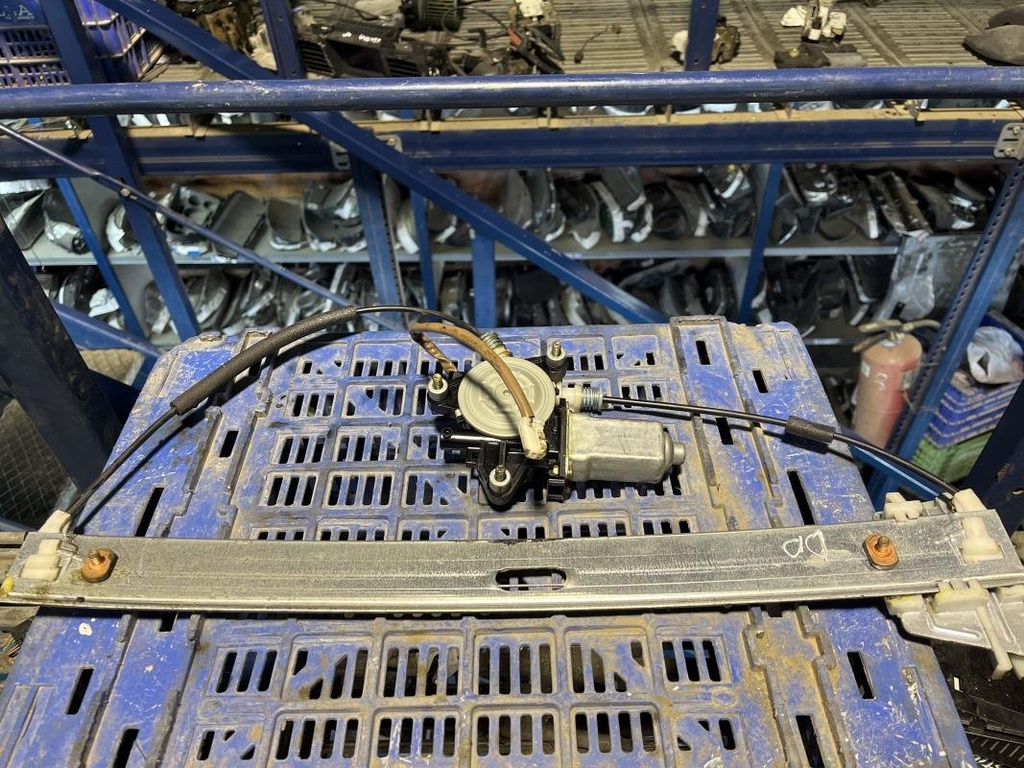 [03301853266997] Elevalunas delantero derecho - Mazda Premacy (CP) (1.8 (114 cv)) (0000)