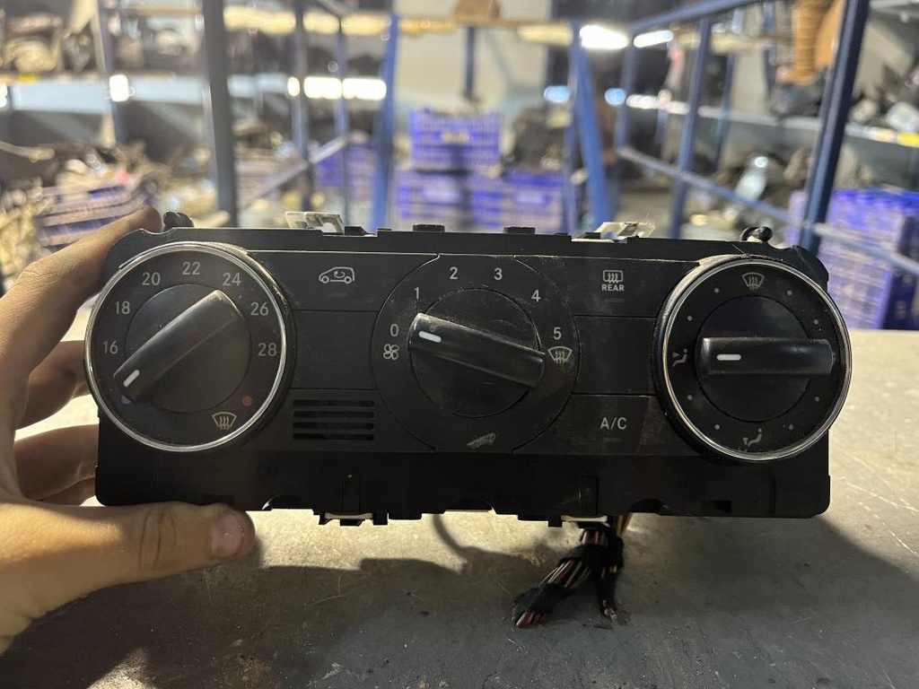 [05311052165198] Mando calefaccion / A/A - Mercedes Benz Clase B (W245) (B 170 (116 cv)) (0000)