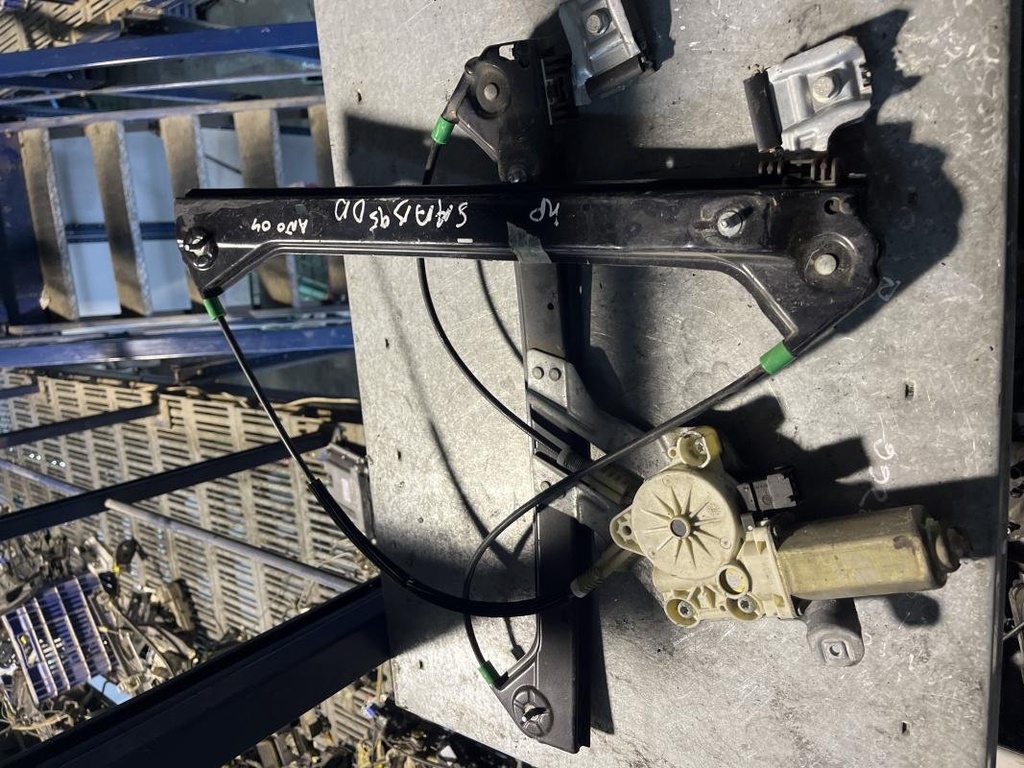 [09141352124366] Elevalunas delantero derecho - Saab 95 (0.8 (38 cv)) (2004)