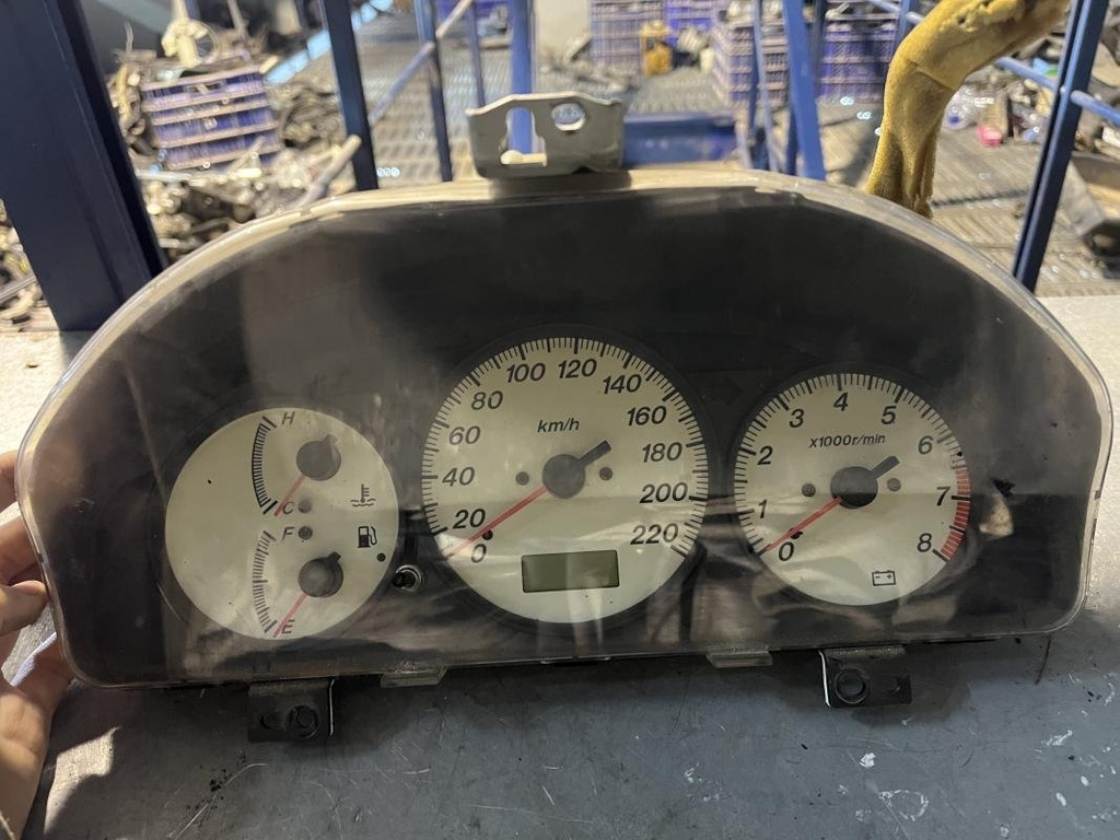 [09301222393240] Cuenta kilometros - Mazda 323 F VI (BJ) (1.8 i 16V (114 cv)) (2001)