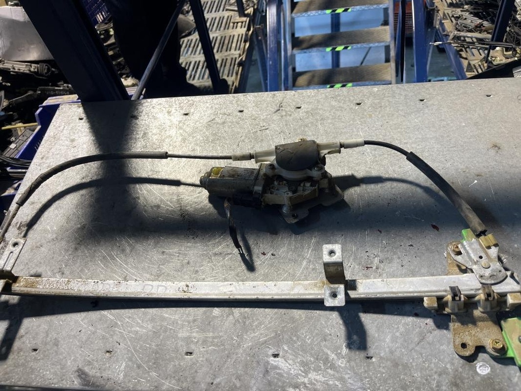 [03201214586996] Elevalunas delantero derecho - Nissan Trade II Caja/Chasis (3.0 D (106 cv)) (0000)