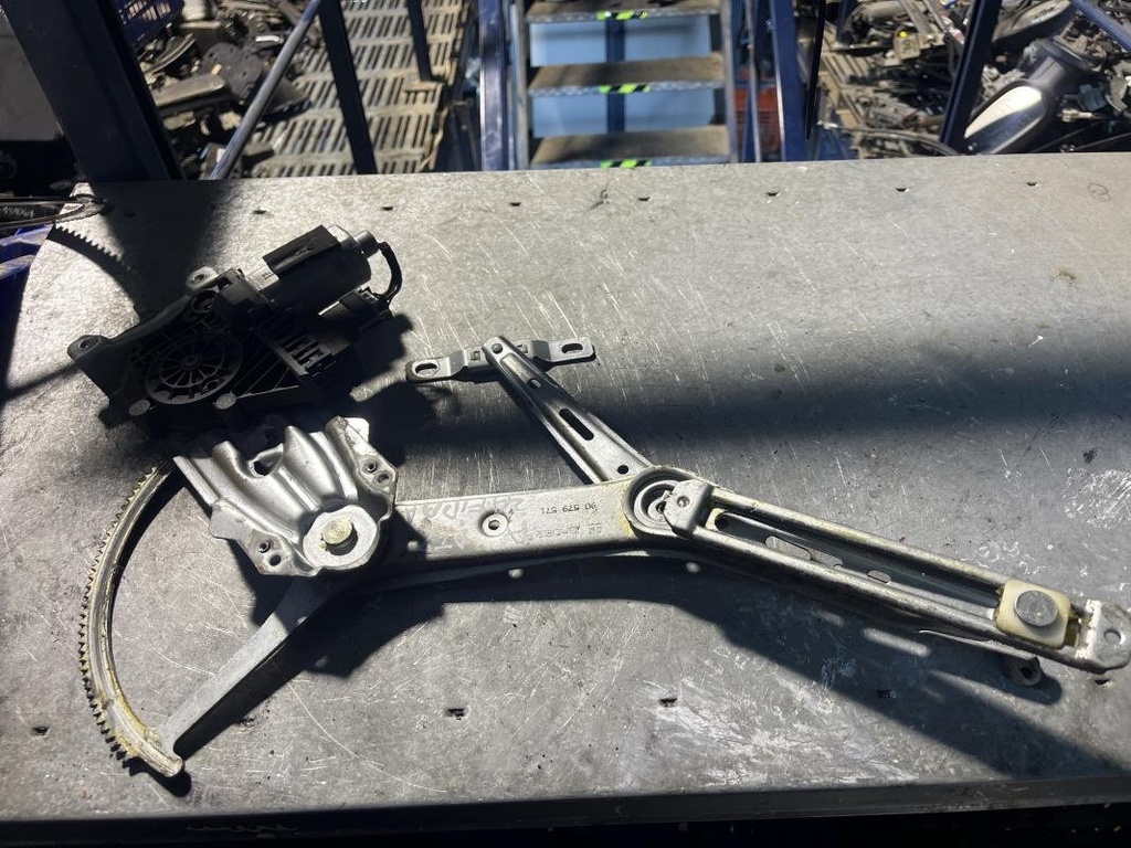 [03201717229080] Elevalunas delantero izquierdo - Opel Zafira A (Versión 2003) (1.8 16V (125 cv)) (0000)