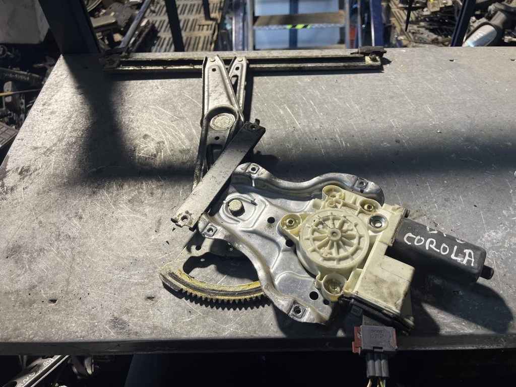 [03211646484159] Elevalunas delantero izquierdo - Toyota COROLLA (1.8 VVTL-i TS (218 CV)) (0000)