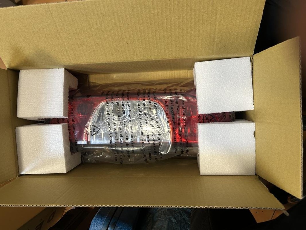 [16893062849] Piloto trasero derecho - Citroen Nemo (1.3 HDi 75 (75cv)) (2000)